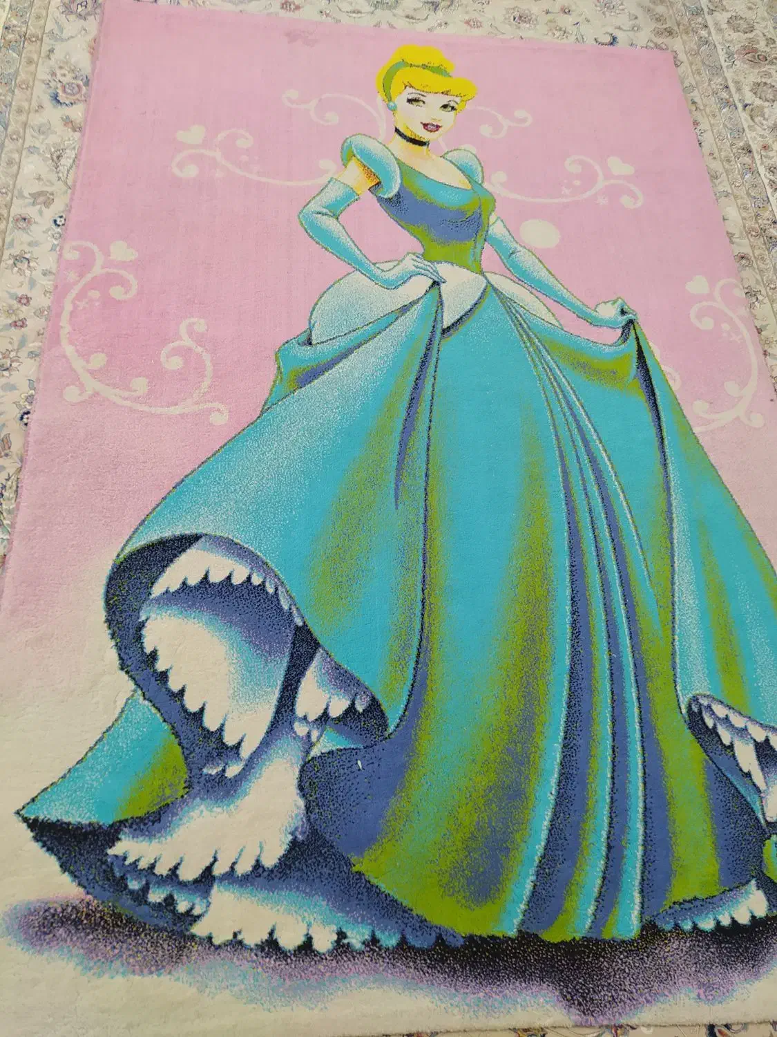 فرش دخترانه سیندرلا|فرش|زنجان, |دیوار