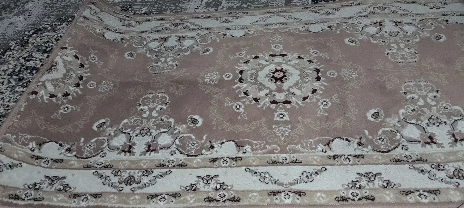 4 تا فرش کناره دوتا 4 متری یه 3 متری یه 2/5نیم متر|فرش|تهران, بیسیم|دیوار