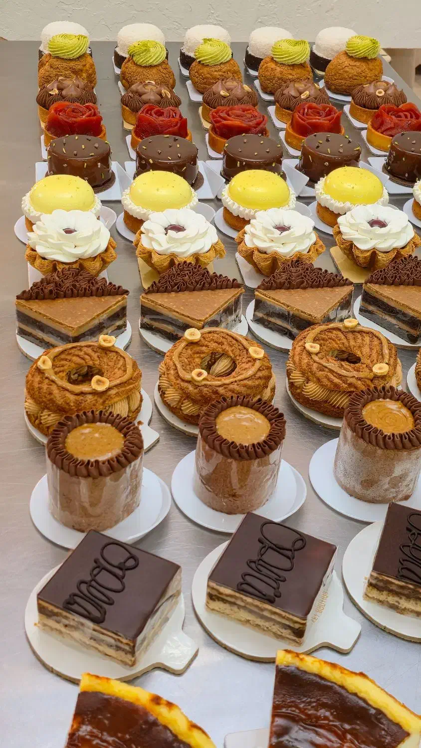 دعوت به همکاری برای کارگاه خانگی شیرینی پزی|استخدام خدمات فروشگاه و رستوران|شیراز, کاراندیش|دیوار