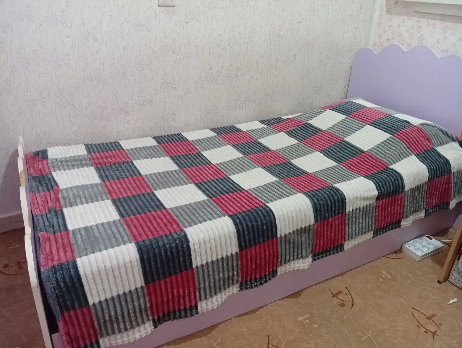 سرویس خواب به همراه تشک و پرده|تخت و سرویس خواب|محمدیه-قزوین, |دیوار