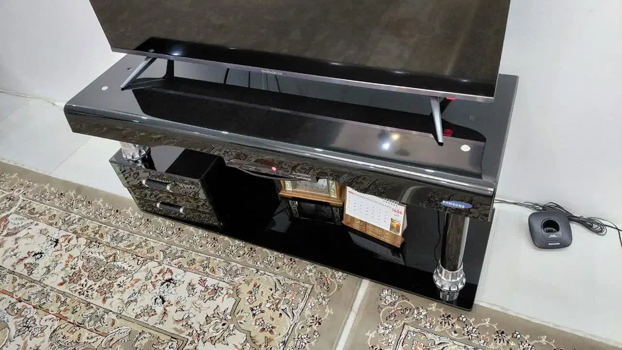 مبل نیم ست و میز تلویزیون|مبلمان خانگی و میز عسلی|مشهد, شهرک بهارستان|دیوار