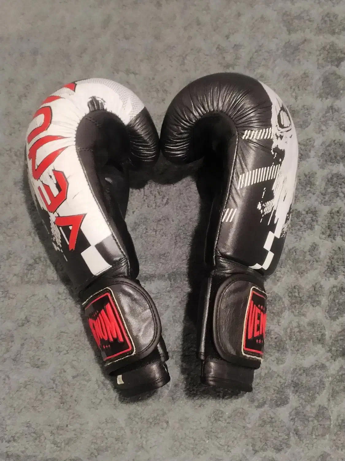 دستکش بوکس venum|تجهیزات ورزشی|ساوه, |دیوار