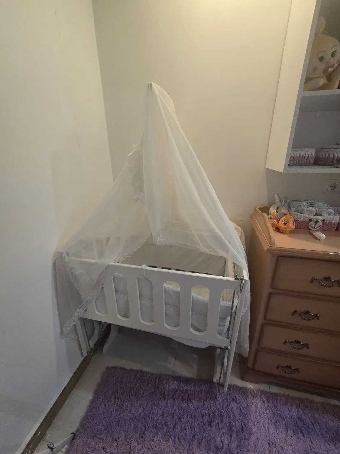 تخت کنار مادر سفید|تخت و صندلی بچه|پاکدشت, خاتون آباد|دیوار