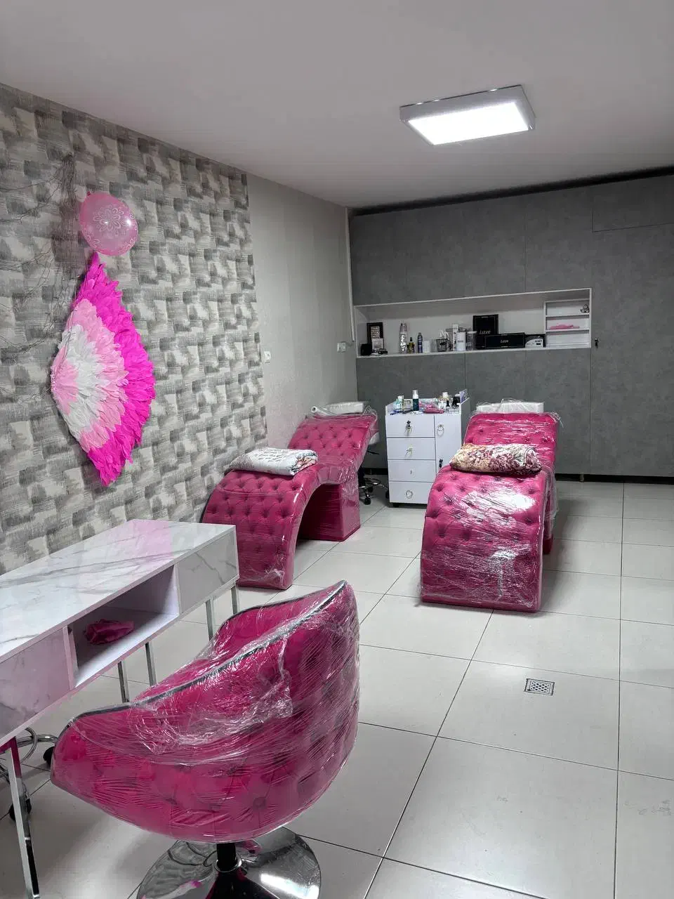تخت مژه موج تخت مژه صورتی چستر|آرایشگاه و سالنهای زیبایی|تهران, سردارجنگل|دیوار