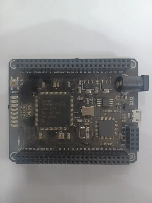 برد FPGA Mojo|قطعات و لوازم جانبی رایانه|باقرشهر, |دیوار