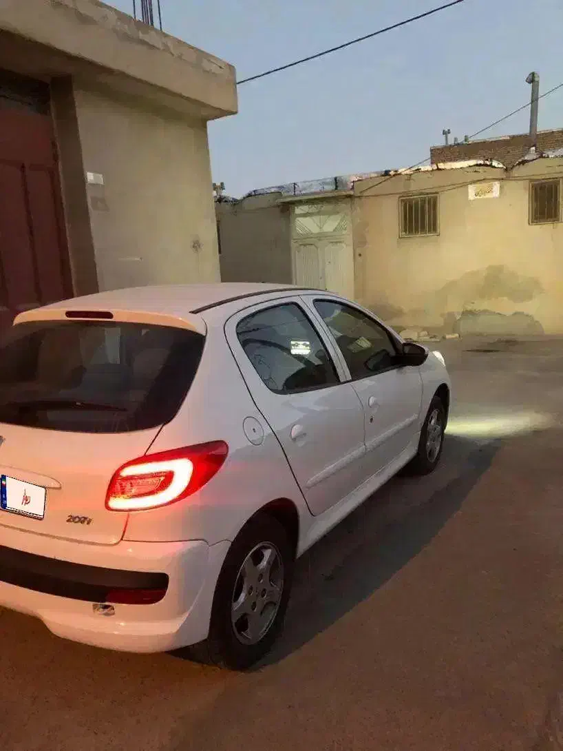 ۲۰۷ اتومات 402|خودرو سواری و وانت|اصفهان, قائمیه|دیوار