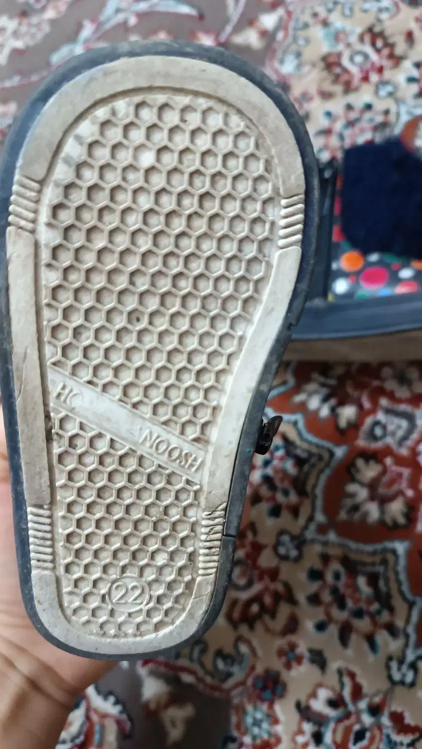 بوت و لباس بچگانه|کفش و لباس بچه|بروجرد, |دیوار