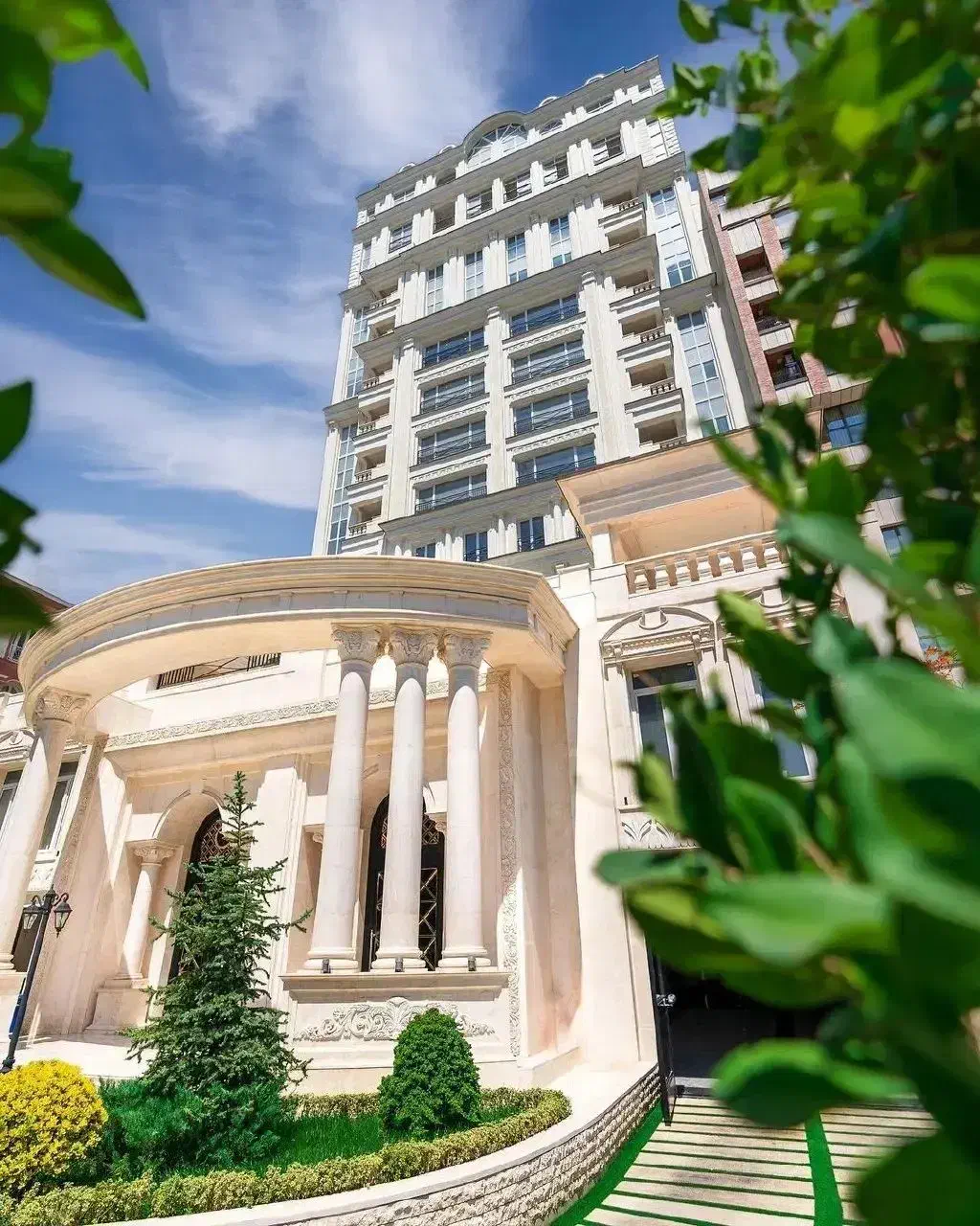 ۴۰۴متر فرمانیه+۴۰متر سوئیت مجزا*کلید نخورده