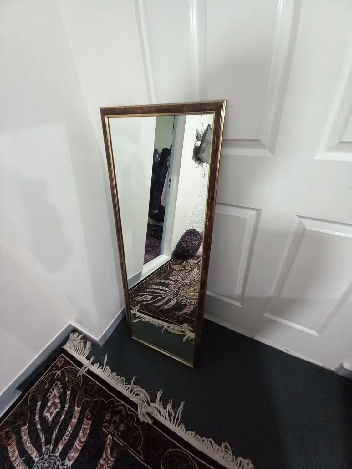 آینه تمام قد|آینه|پاکدشت, حصار امیر|دیوار