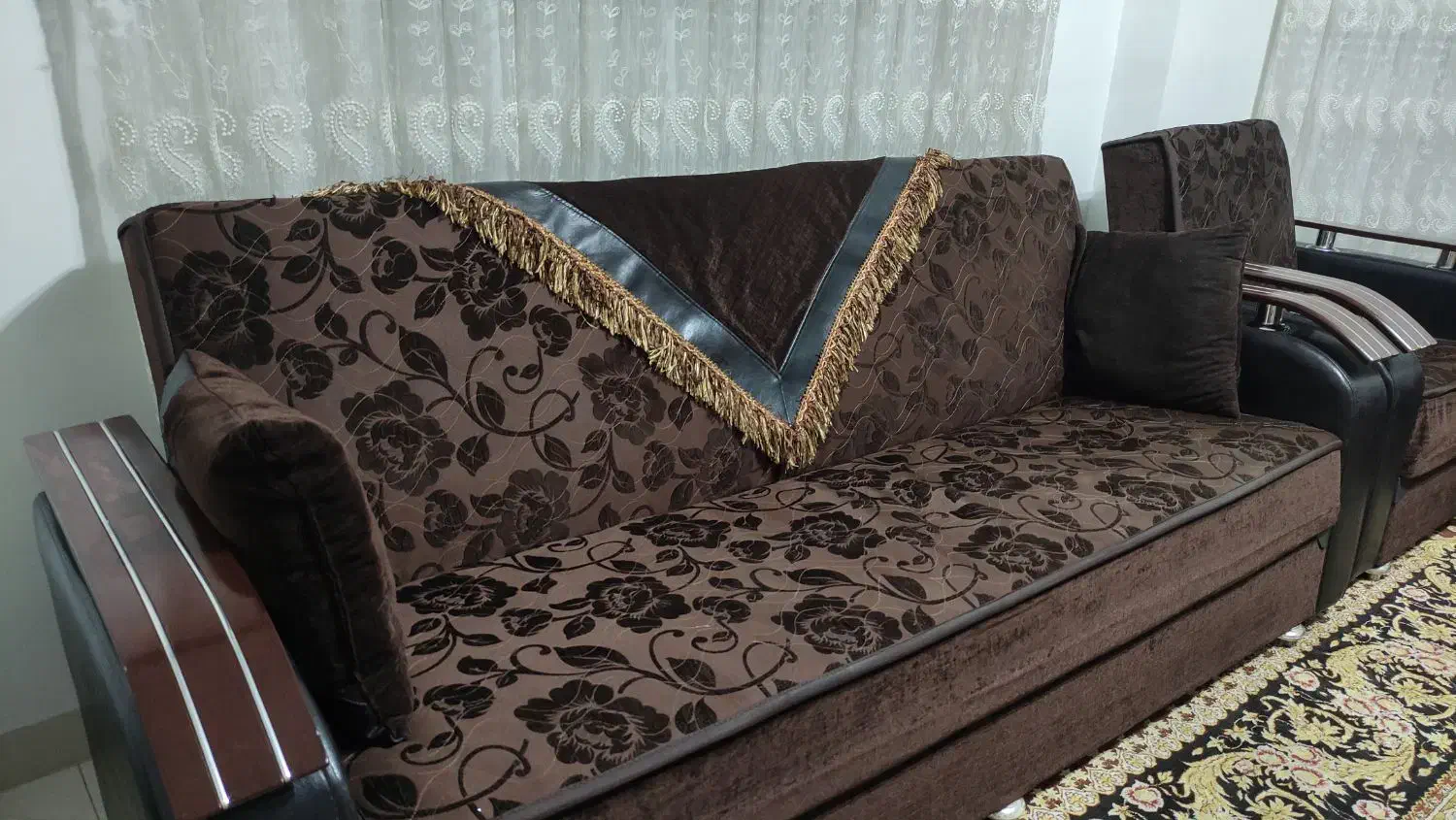 مبل ۱۰ نفره تخت خواب شو|مبلمان خانگی و میز عسلی|لاهیجان, گلستان|دیوار