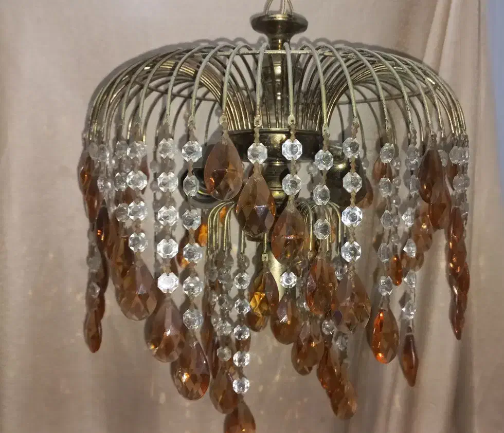 لوستر عتیقه|لوستر و چراغ آویز|رشت, دباغیان|دیوار