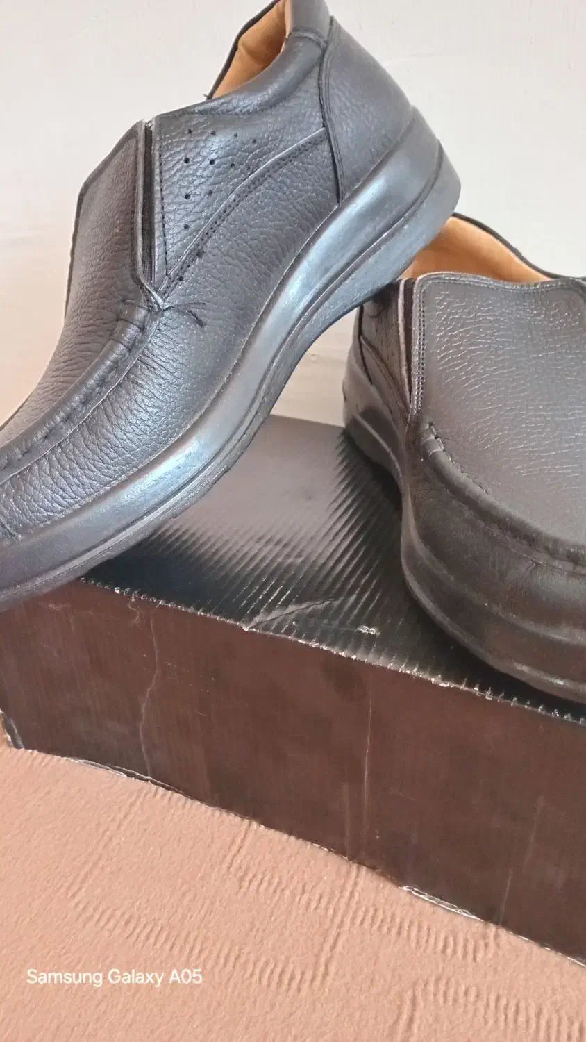 کفش چرم|کیف، کفش، کمربند|بندر کنگان, |دیوار