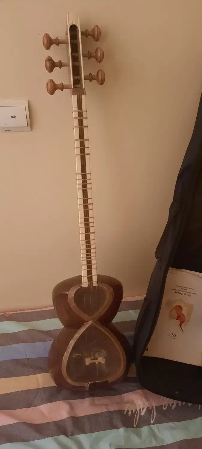 تار درجه۲ به همراه کاور و دفتر ترانه|سازهای سنتی|همدان, |دیوار