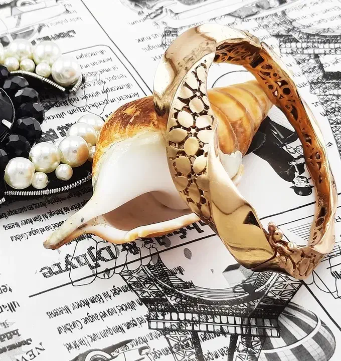 فروشگاه بدلیجات آمیتیس) دستبند النگویی|بدلیجات|تبریز, |دیوار