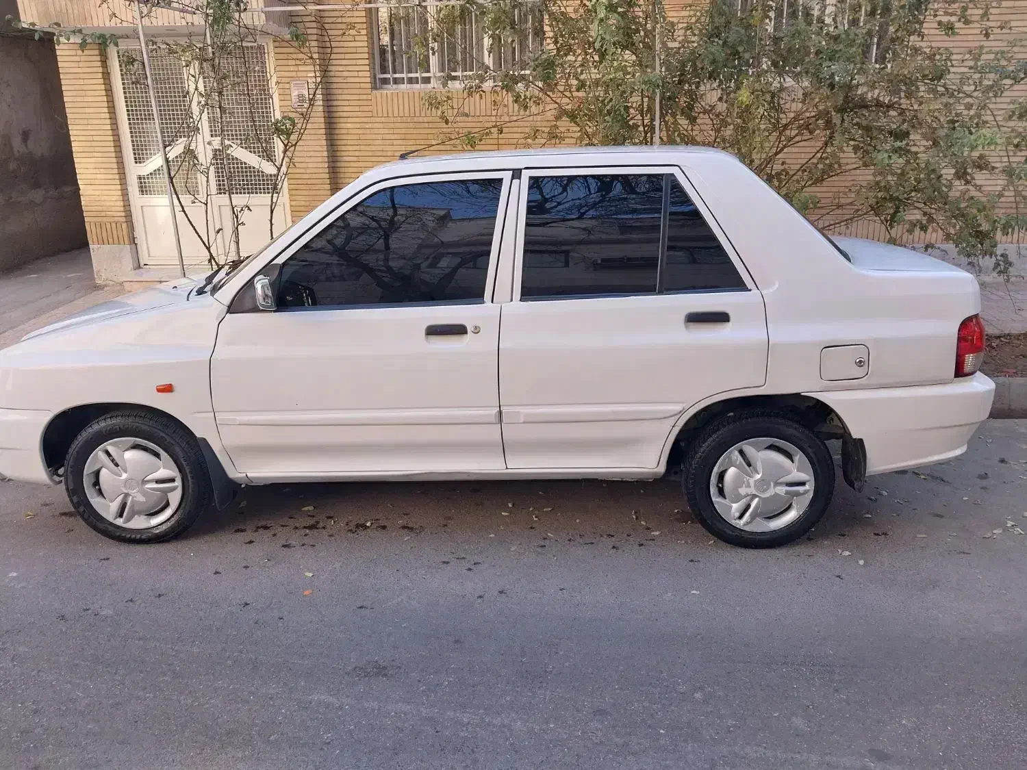 ۱۳۲ مدل ۹۵ کم کار|خودرو سواری و وانت|سبزوار, فرهنگیان|دیوار