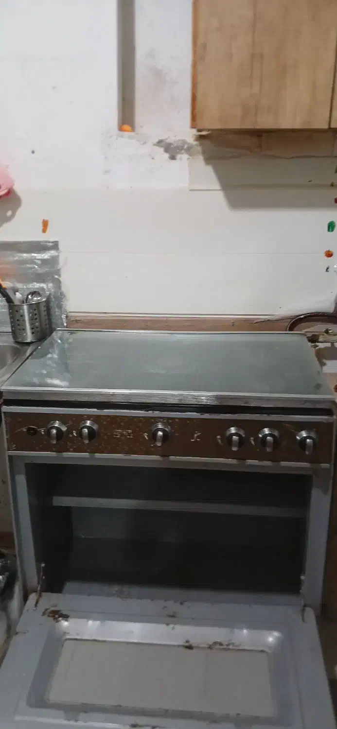 اجاق گاز ۵ شعله تمیز سالن بدون ایراد و پوسیدگی|اجاق گاز و لوازم برقی پختوپز|رودسر, |دیوار