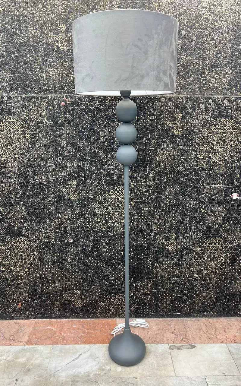 آباژور ایستاده فلزی با کلاهک مخمل|چراغ خواب و آباژور|تهران, اتابک|دیوار