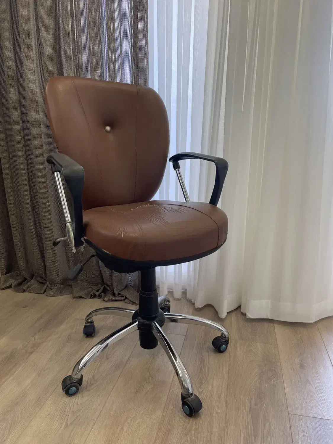 صندلی اداری|مبلمان اداری|حمیدیا, |دیوار