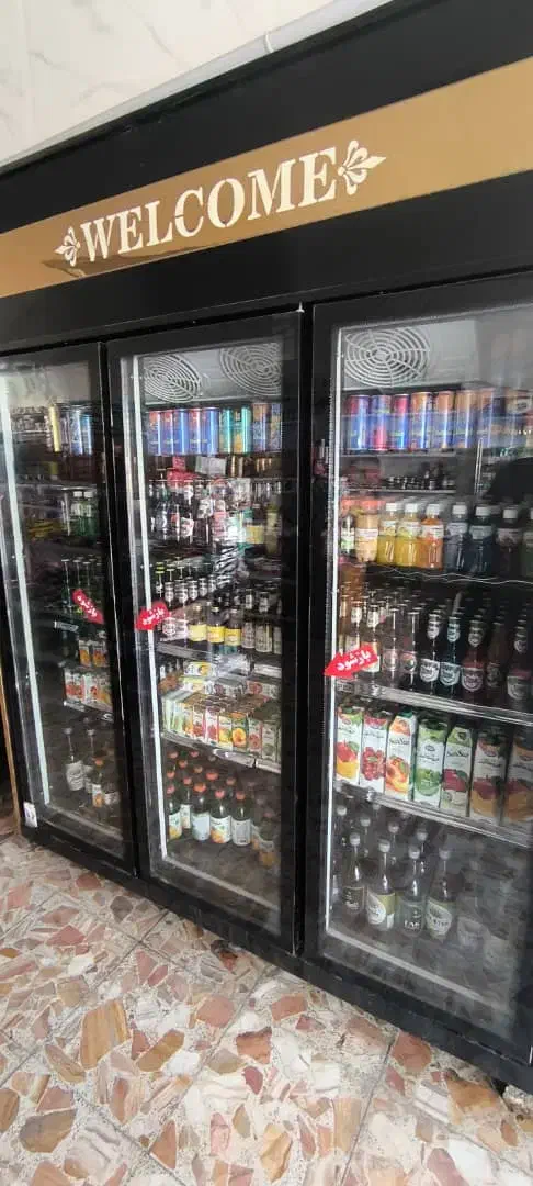 یخچال 3 در مشکی و 2 در سفید در حد|فروشگاه و مغازه|ساری, |دیوار