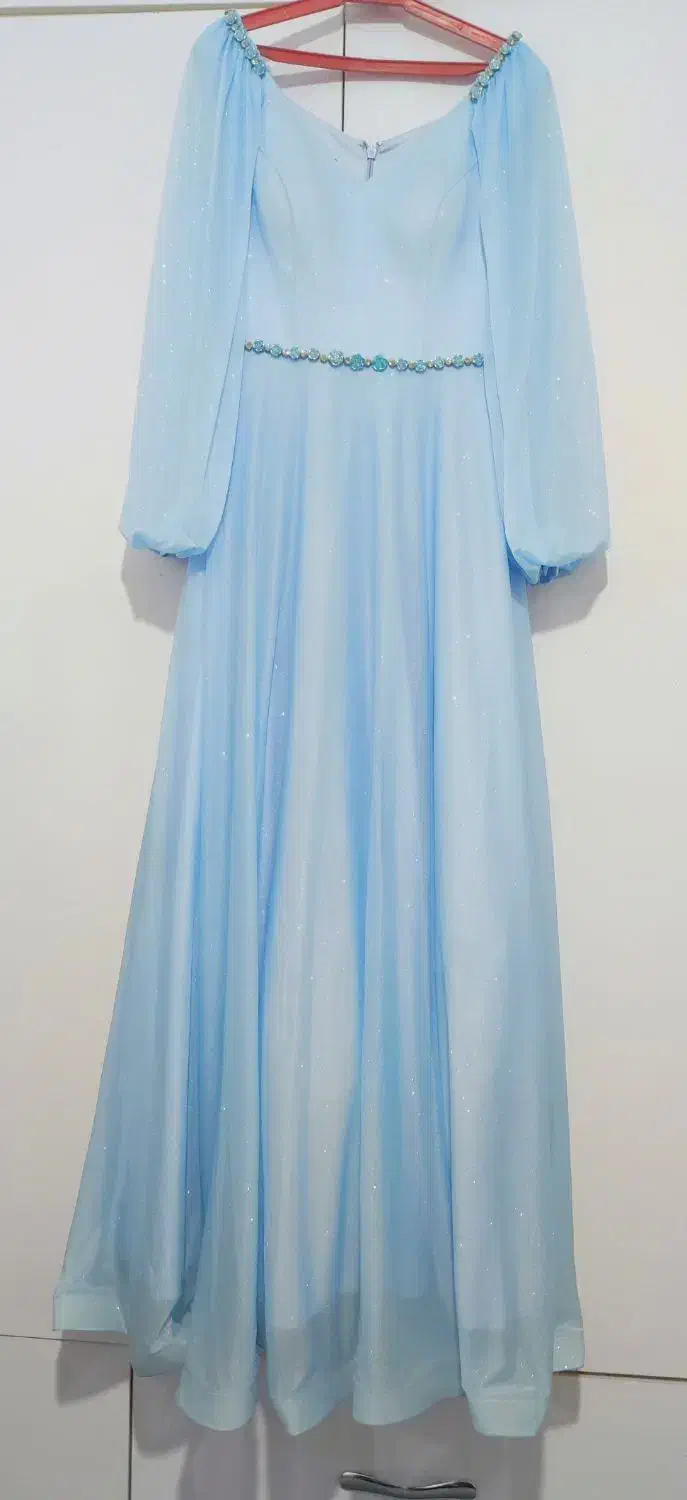 لباس مجلسی|لباس|قم, حکمت شمالی|دیوار