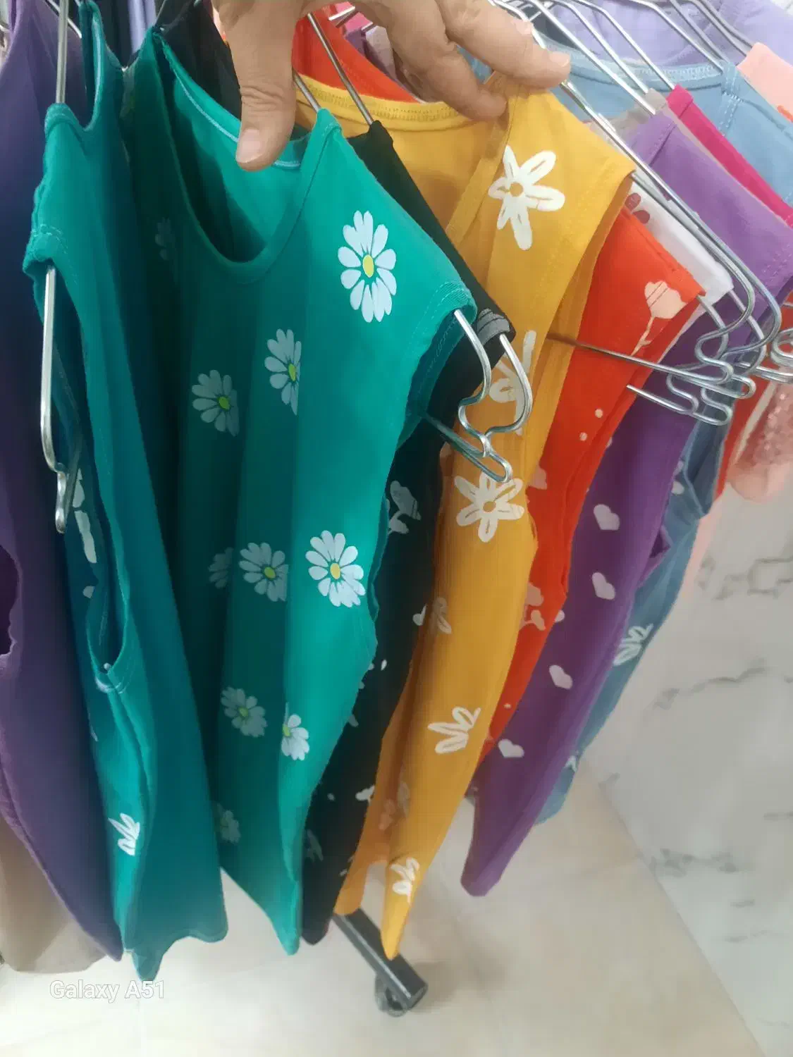 تاپ عمده ۷۰ تومن|لباس|ساری, |دیوار