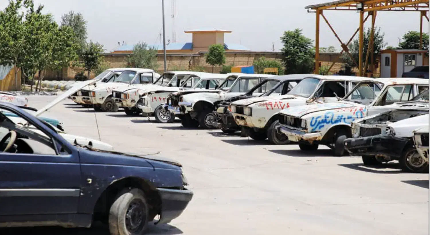 مرکز خرید خودروهای اسقاطی|خودرو سواری و وانت|اهواز, اهواز|دیوار