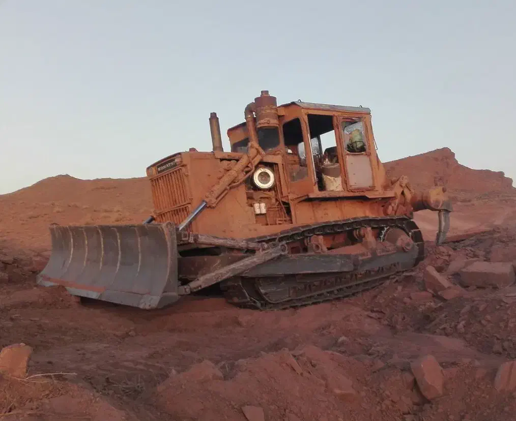 بلدوزر کوماتسو ۸۵|خودرو سنگین|مشهد, ده دی|دیوار