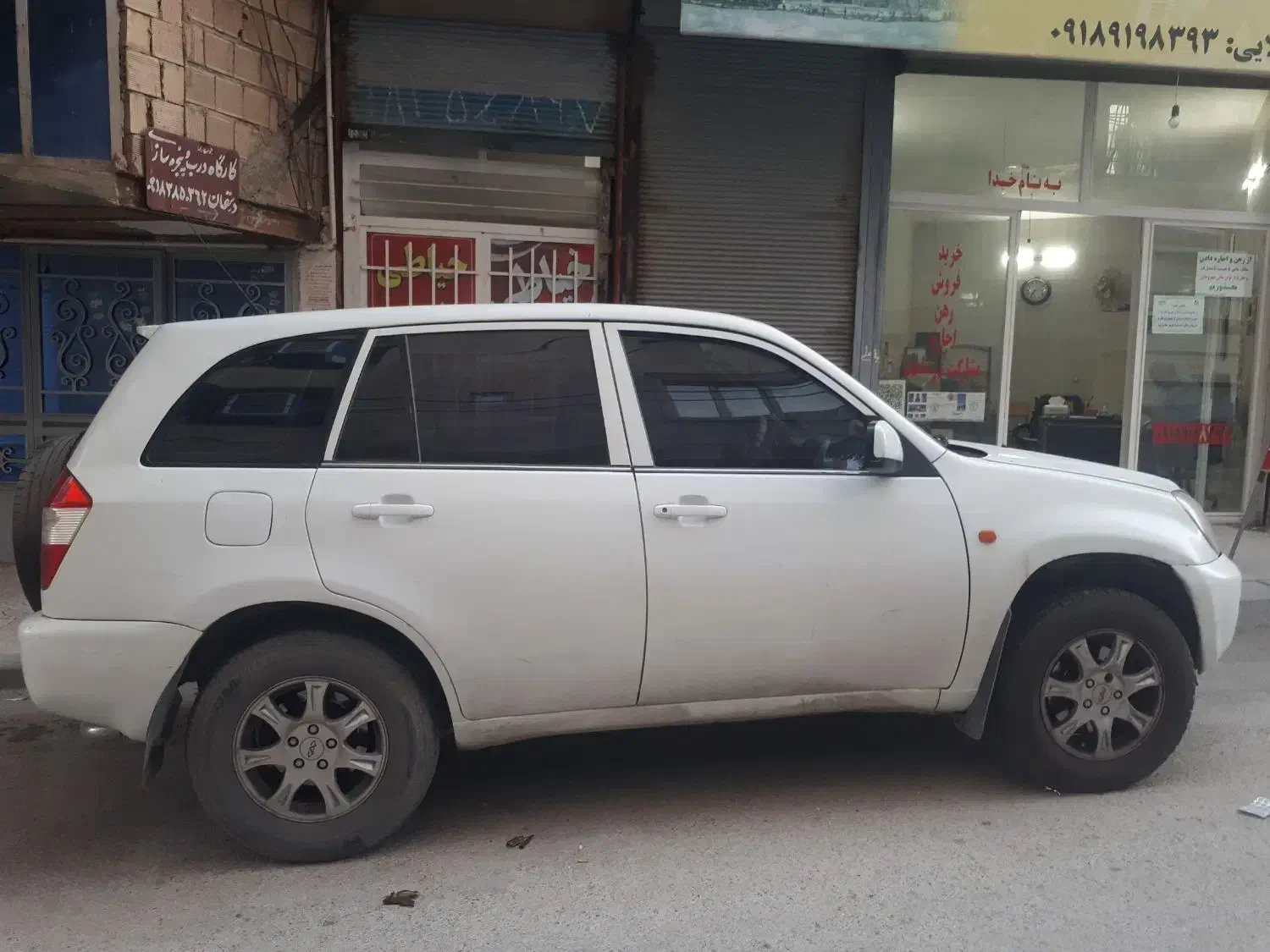 ایکس۳۳ mvm سفید رنگ مدل ۱۳۹۱|خودرو سواری و وانت|کرمانشاه, |دیوار