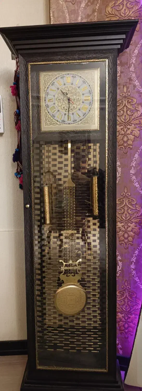 ساعت ایستاده|ساعت دیواری و تزئینی|شاهین‌شهر, خانه کارگر|دیوار