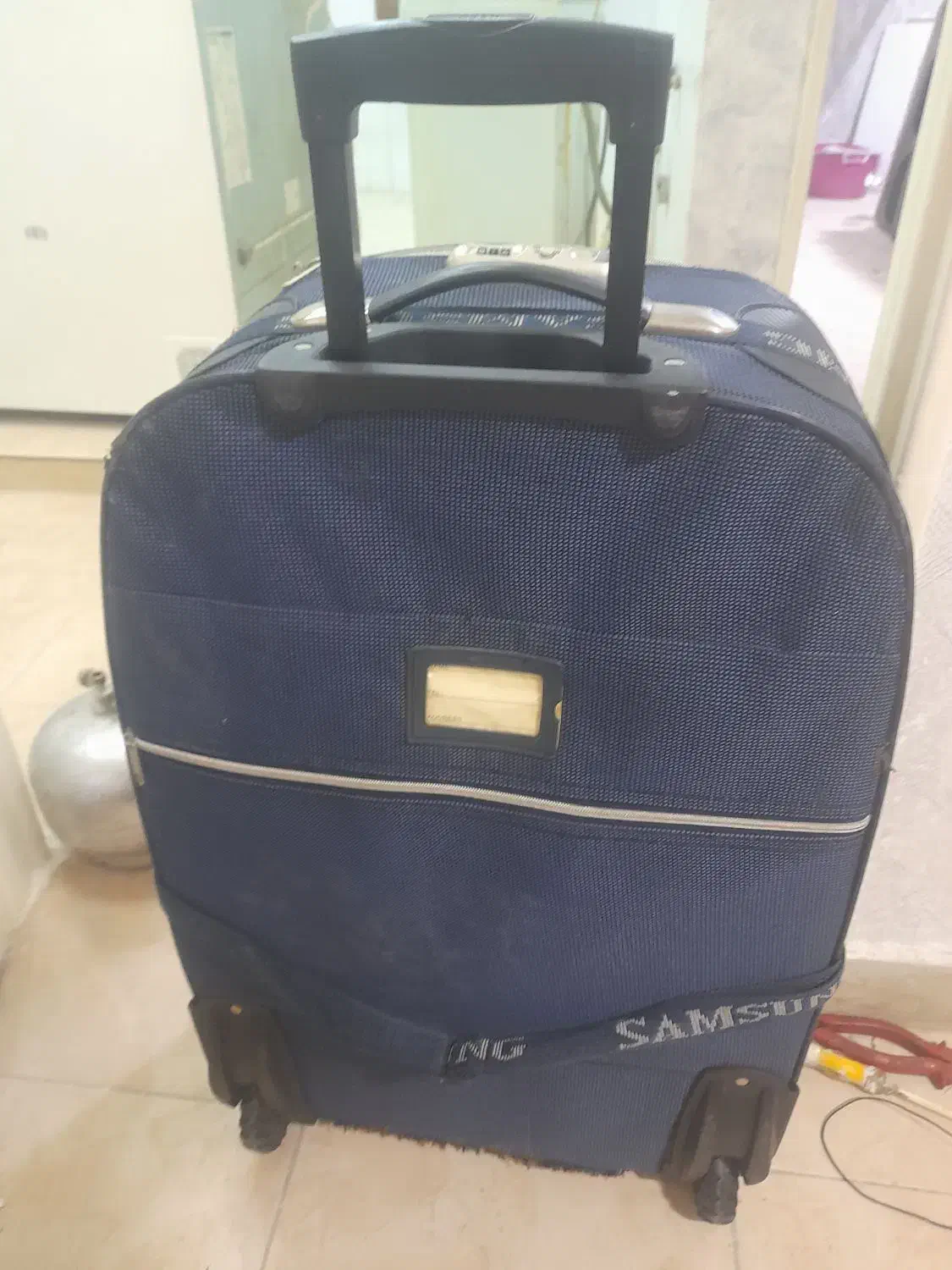 چمدان بزرگ درحدنو|کیف، کفش، کمربند|کرمانشاه, |دیوار