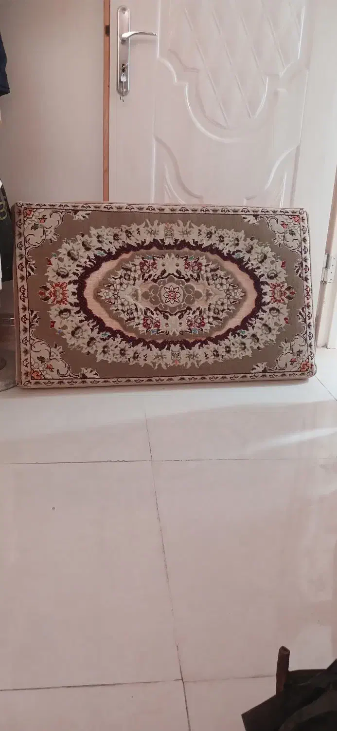 یک جفت پشتی|پشتی|کاشان, کارگر|دیوار