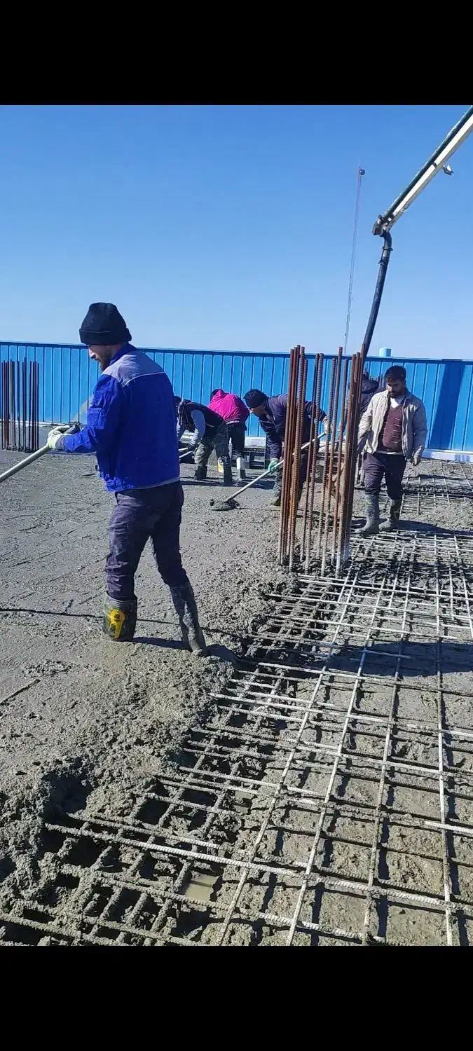 بتن ریزی کف با ماله پروانه ای و تراز لیزری|خدمات پیشه و مهارت|قزوین, |دیوار