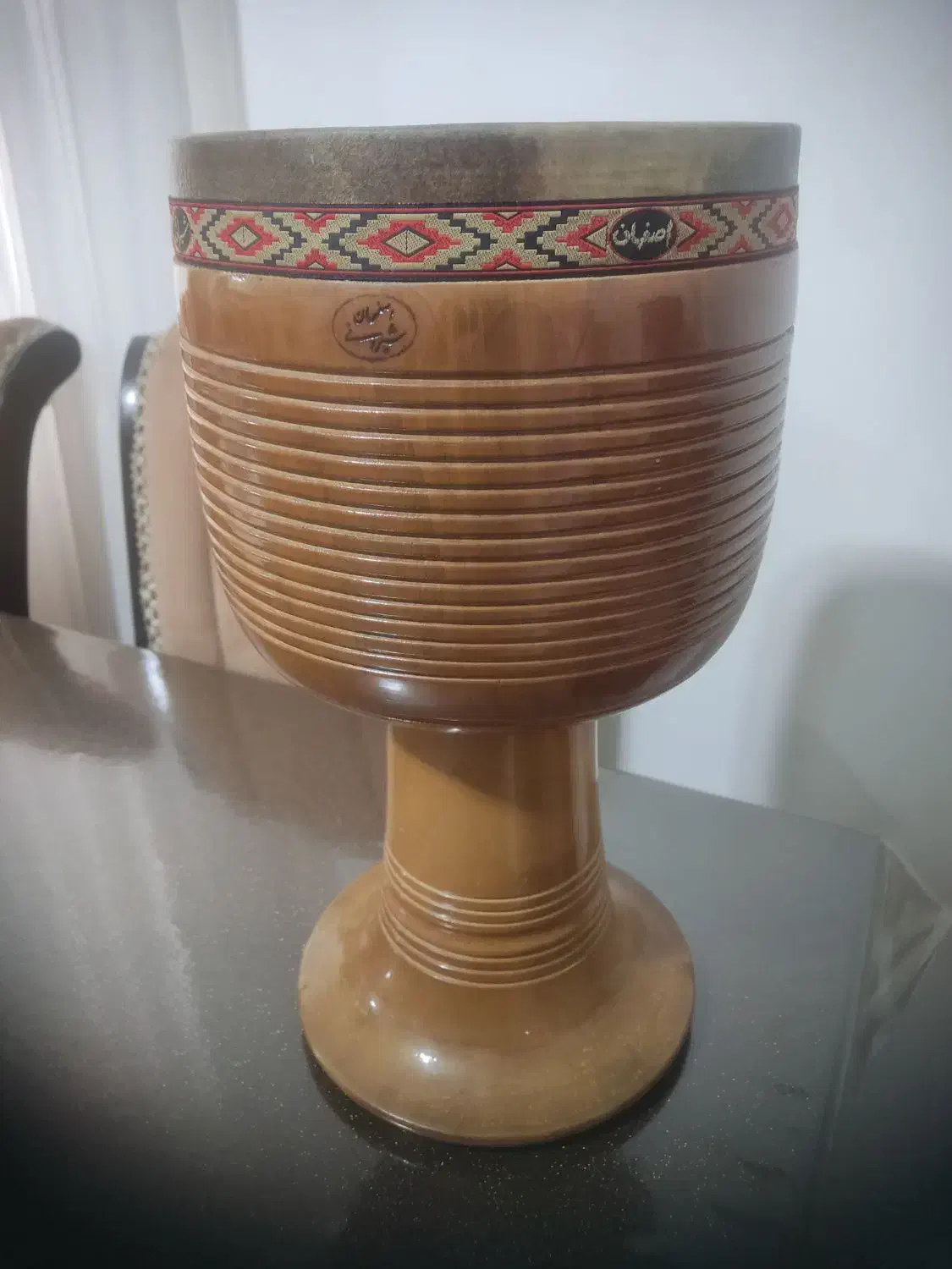 تمبک شیرانی|سازهای سنتی|رشت, کوی حسینی|دیوار