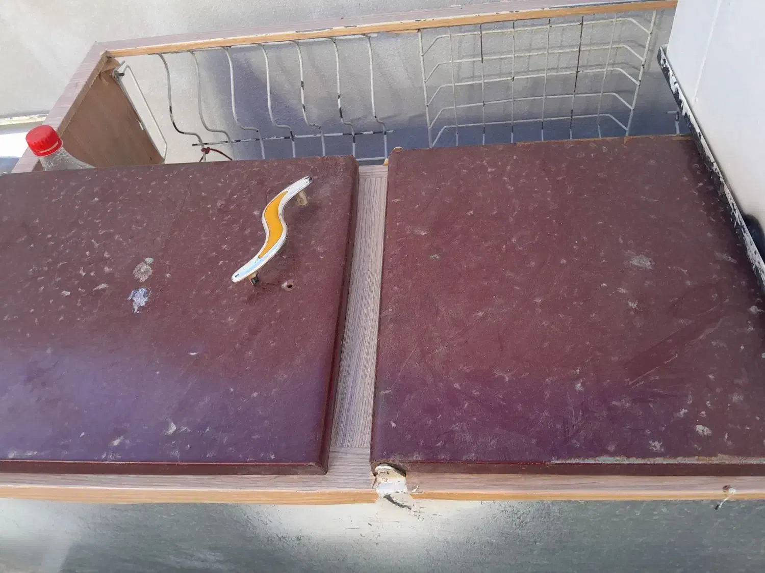 به علت جابه جایی|آب‌چکان و نظم‌دهنده ظروف|قروه, |دیوار