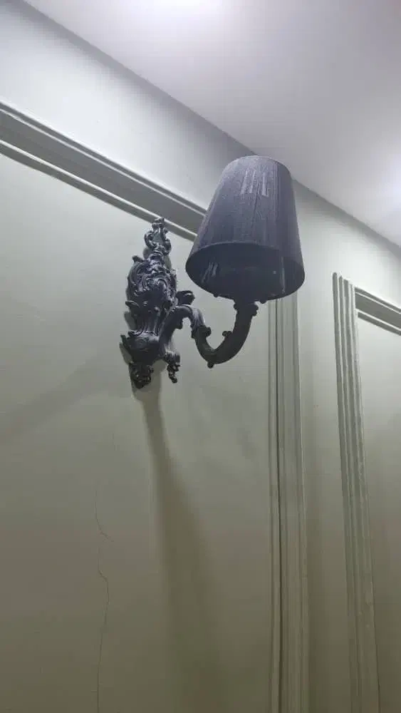 لوستر چهارشاخه کلاسیک|لوستر و چراغ آویز|مشهد, هفت تیر (حافظ)|دیوار