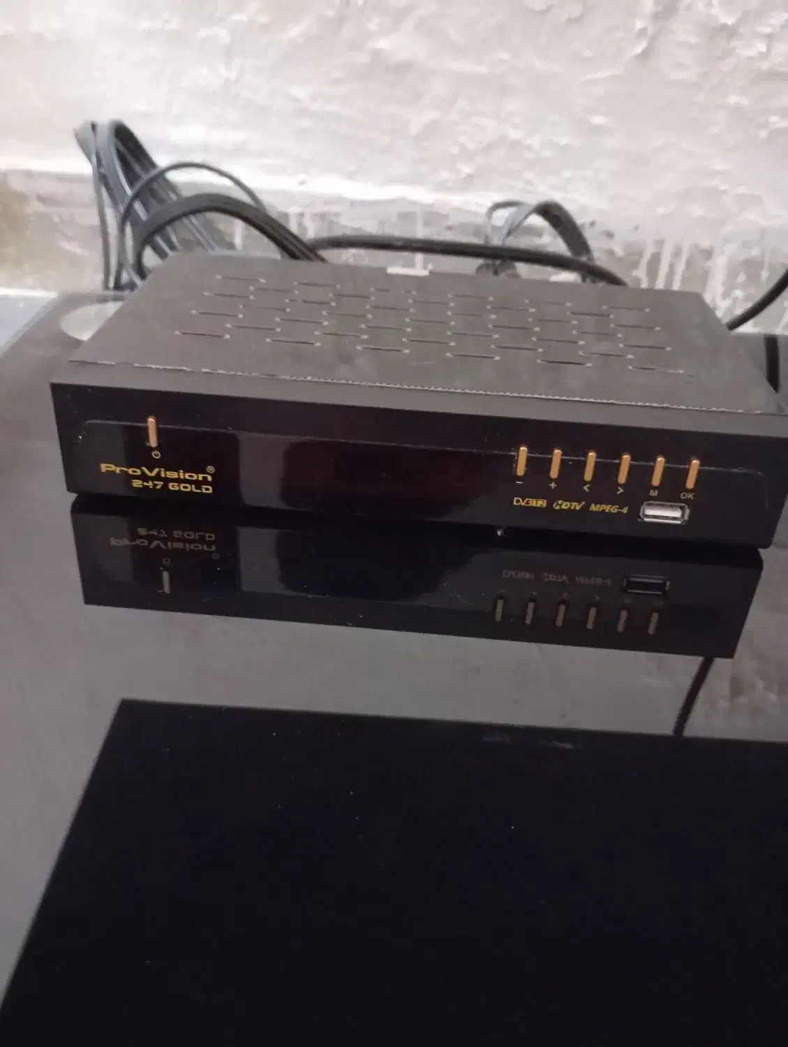 تلوزیون سامسونگ اصل همراه با دستکاه دیجیتال|تلویزیون و پروژکتور|گرمسار, |دیوار