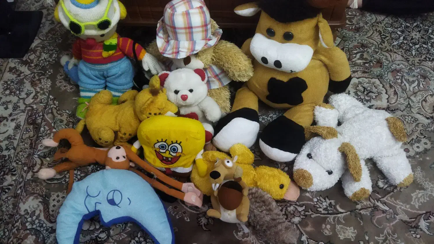 تعدادی اسباب بازی|اسباببازی بچه|فردیس, فردیس|دیوار