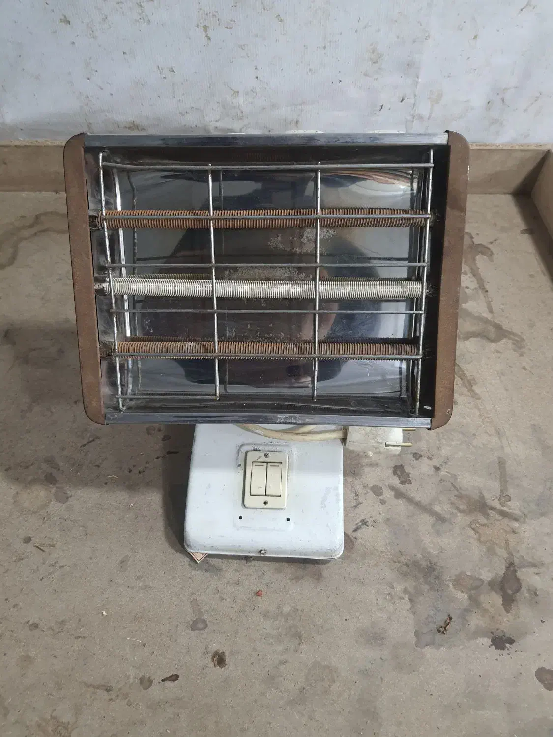 بخاری برقی قدیمی سه شعله|بخاری، هیتر، شومینه|گرگان, |دیوار