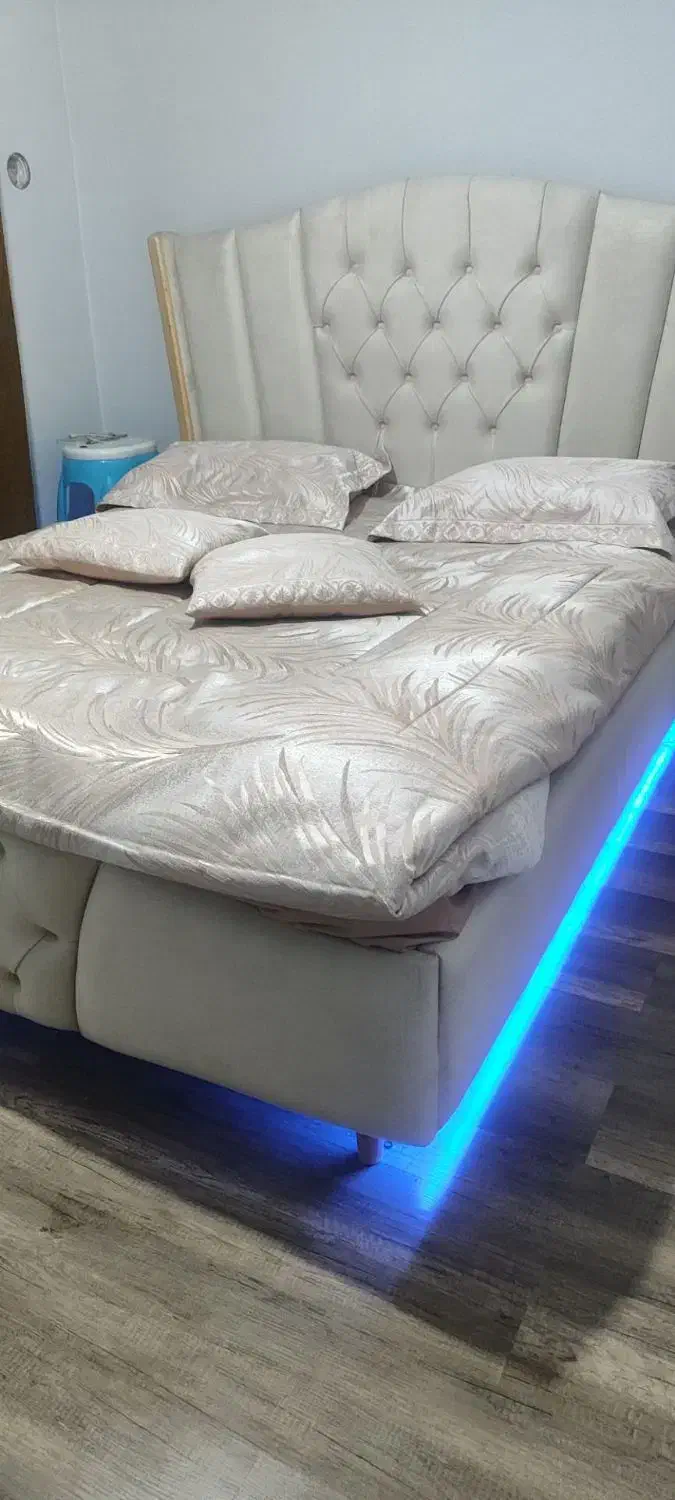 تشک طبی رویال اصل و تختخواب هالوژن دار|تشک تختخواب|رشت, پیرکلاچای|دیوار