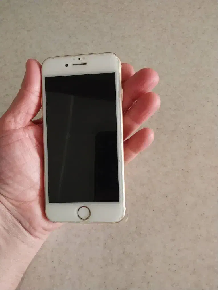 ایفون ۸ ۶۴ گیگ|موبایل|قائمشهر, |دیوار