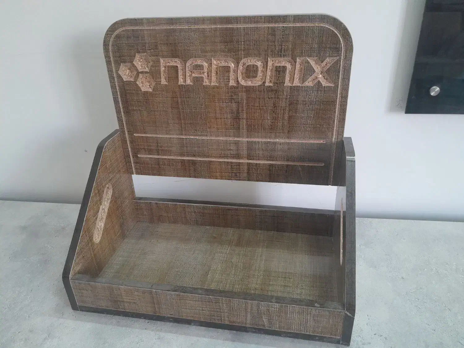 استند لوازم شوینده|کتابخانه، شلف، قفسه‌های دیواری|مشهد, طلاب|دیوار