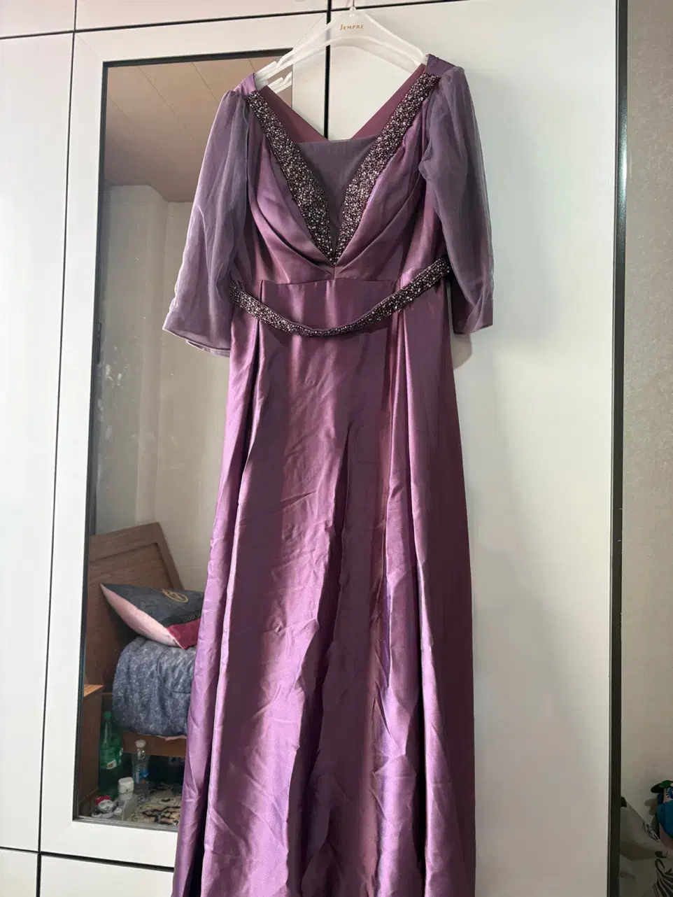 پیراهن مجلسی|لباس|رشت, فرزانه|دیوار