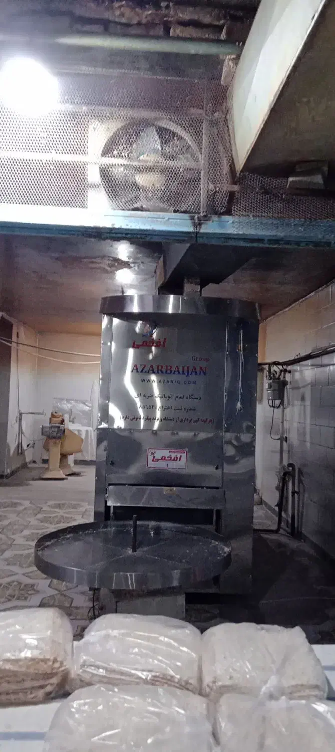 اجاره نانوایی لواش زنبوری با دستگاه تونلی|اجارهٔ مغازه و غرفه|نورآباد ممسنی, |دیوار