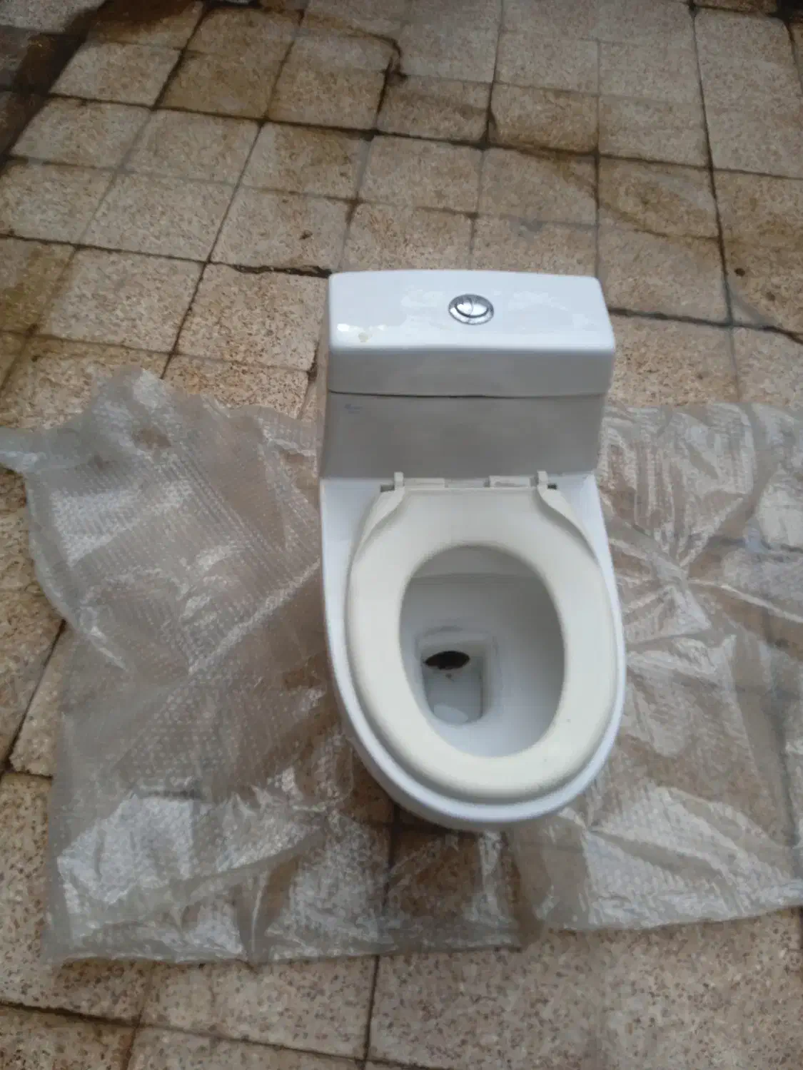 توالت فرنگی گلدستون|لوازم سرویس بهداشتی|دوگنبدان, |دیوار