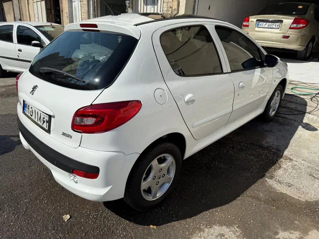 207پانا ارتقا  ۱۴۰۳مدل درحد|خودرو سواری و وانت|شیراز, کاراندیش|دیوار