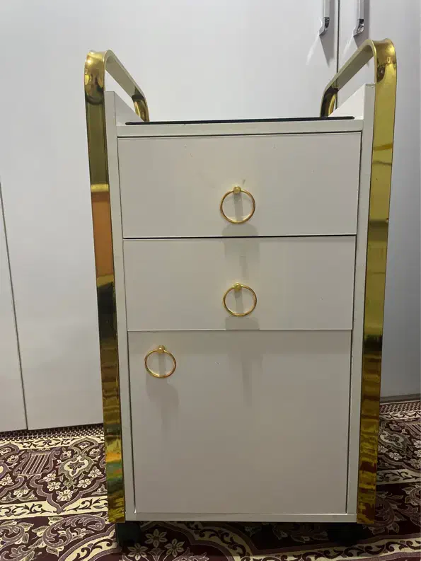 ‌نو و سالم|کتابخانه، شلف، قفسه‌های دیواری|قم, نیروگاه|دیوار