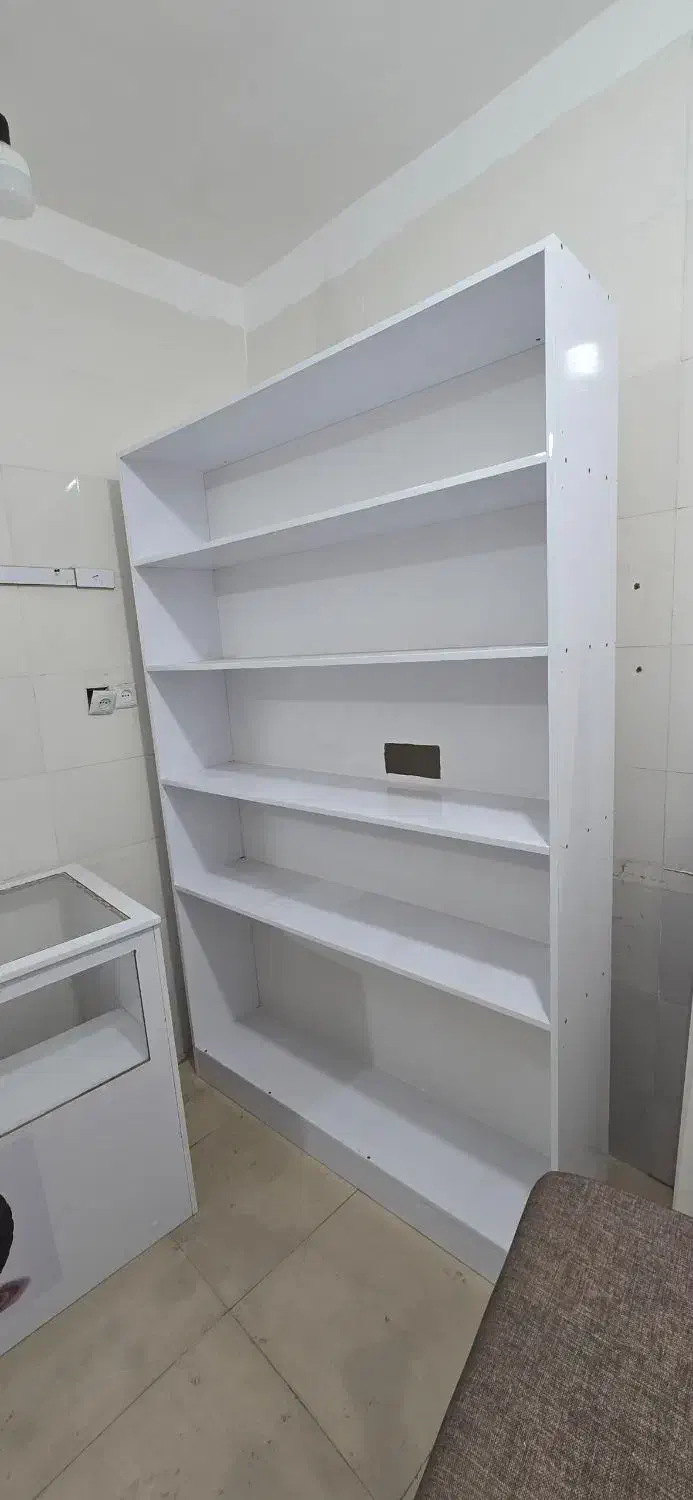 دو عدد قفسه، میز، کمددر حد نو بفروش می رسد|فروشگاه و مغازه|برازجان, |دیوار