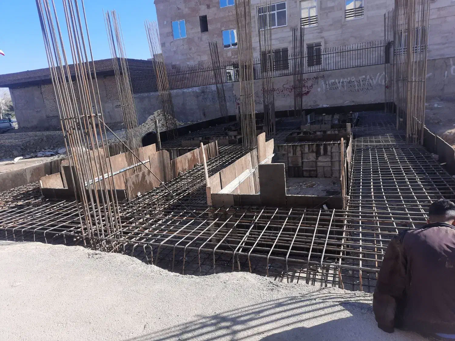 اجرای هر گونه سازه آرماتور هستم|خدمات پیشه و مهارت|شهریار, شهرک مصطفی خمینی|دیوار