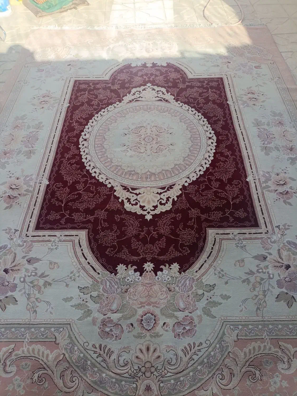 فرش کارکرده|فرش|گلبهار, شهر جدید گلبهار|دیوار