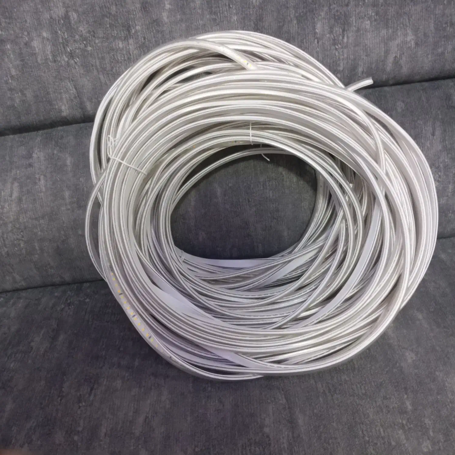 ریسه نورمخفی|ریسه و چراغ تزئینی|بندر انزلی, چهارفریضه|دیوار